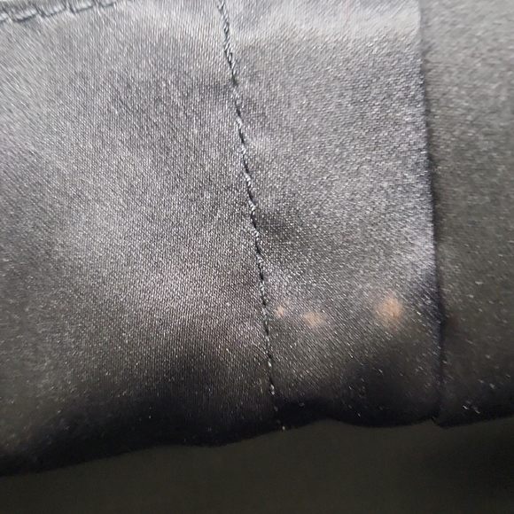 Coach Black Leather Shoulder Bag with Gold Hardware - Picture 4 of 10